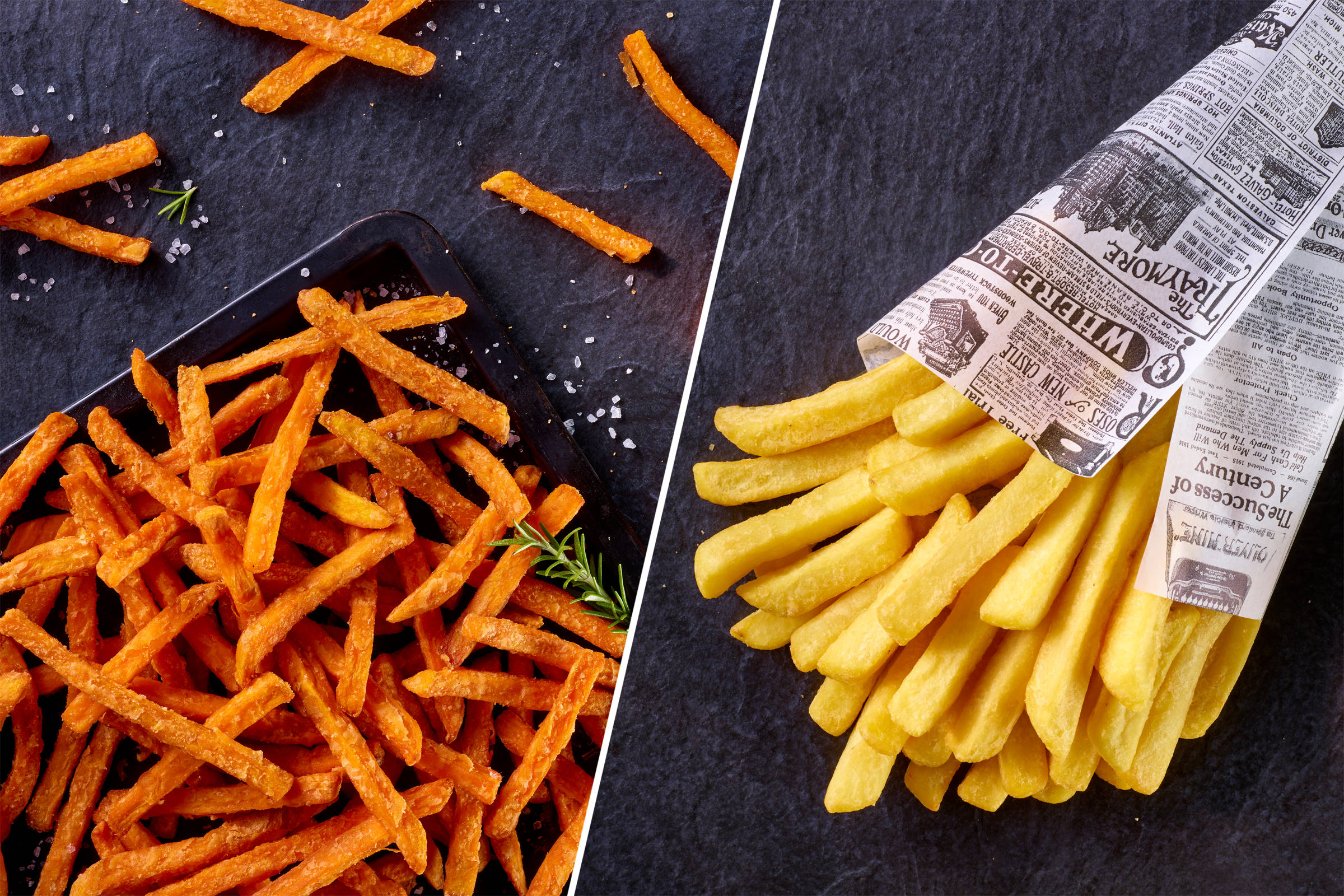 Edeka. Zwei Bilder: Links Pommes Frites aus Süßkartoffeln auf schwarzem Schiefer, daneben etwas Rosmarin. Rechts Pommes Frites in einer Zeitungstüte auf schwarzem Schiefer.